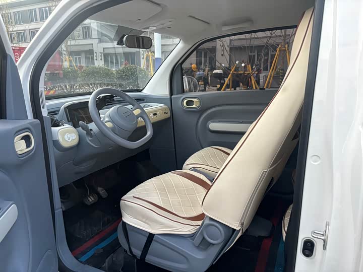 Фото 10 - Bestune Pony