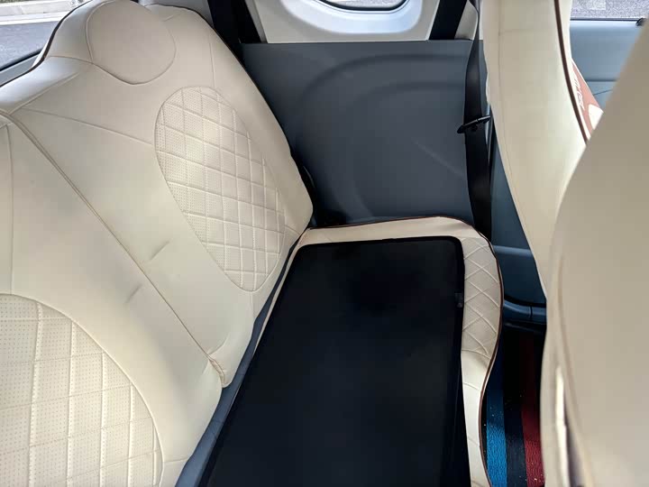 Фото 5 - Bestune Pony