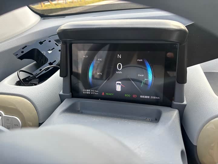 Фото 6 - Bestune Pony