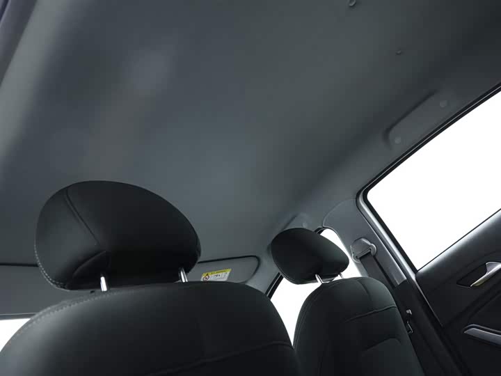 Фото 14 - Chery Tiggo 3x