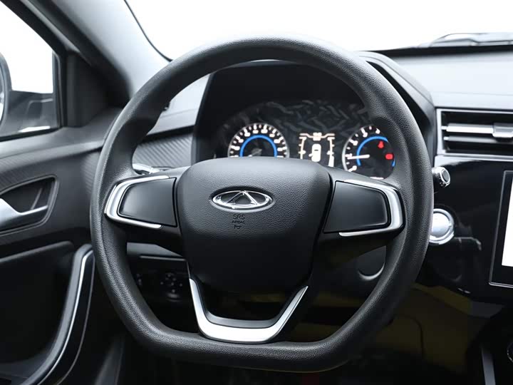 Фото 16 - Chery Tiggo 3x