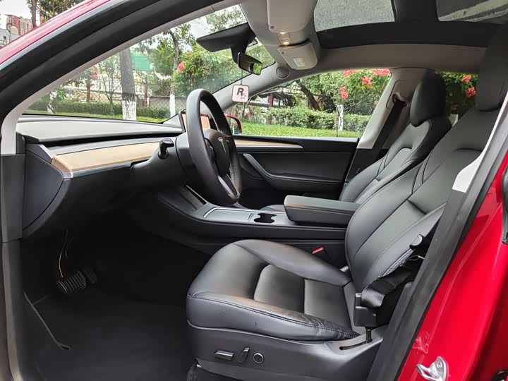 Фото 7 - Tesla Model Y