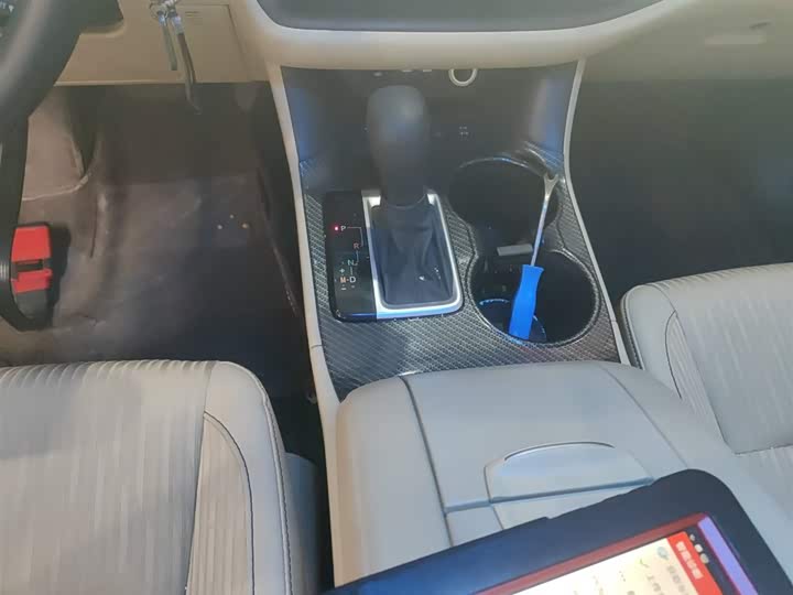 Фото 14 - Toyota Highlander