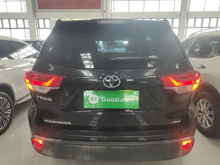 Фото 6 - Toyota Highlander