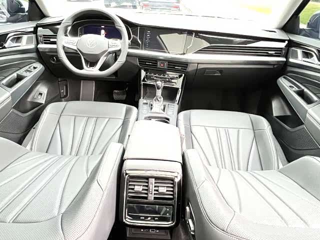 Фото 4 - Volkswagen Passat