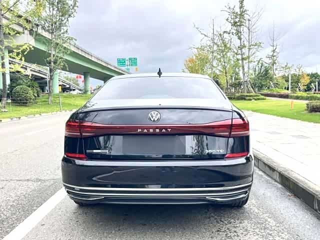 Фото 8 - Volkswagen Passat