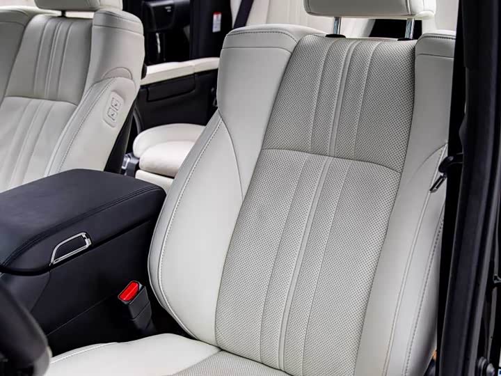 Фото 5 - Lexus LM