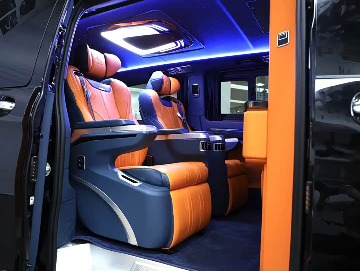 Фото 4 - Mercedes-Benz Vito