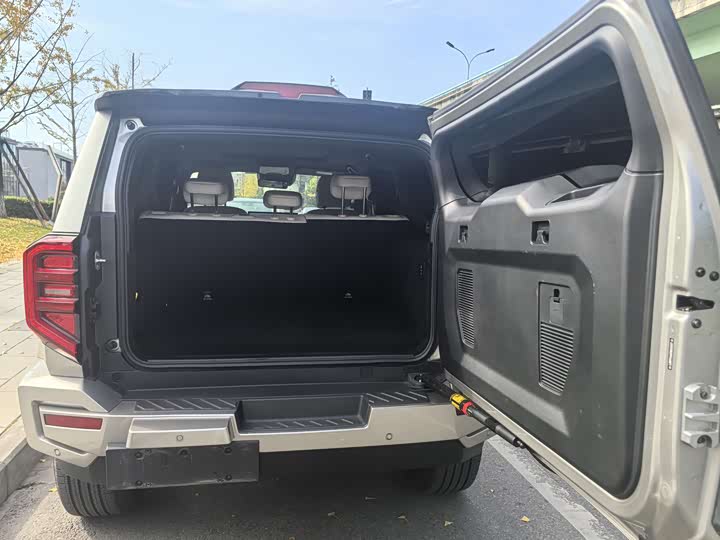 Фото 16 - Tank 400 Hybrid