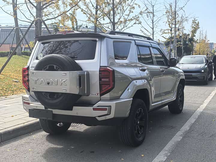 Фото 4 - Tank 400 Hybrid