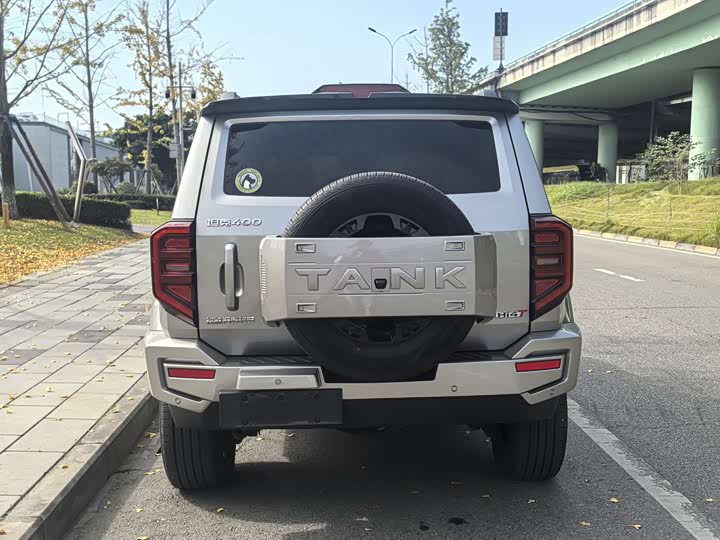 Фото 5 - Tank 400 Hybrid