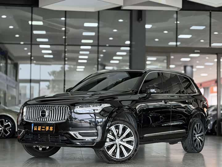 Фото 1 - Volvo XC90
