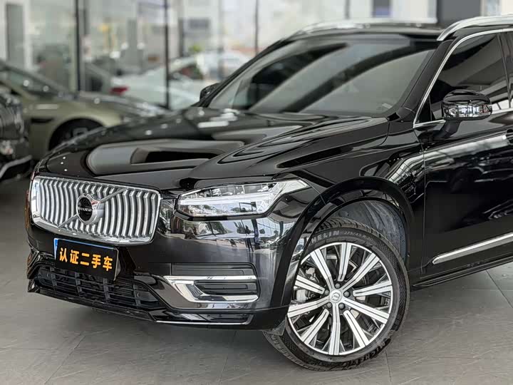 Фото 13 - Volvo XC90