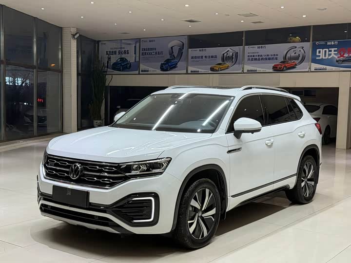 Фото 1 - Volkswagen Tayron GTE Hybrid