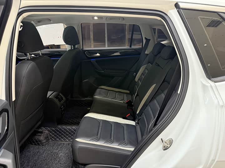 Фото 18 - Volkswagen Tayron GTE Hybrid