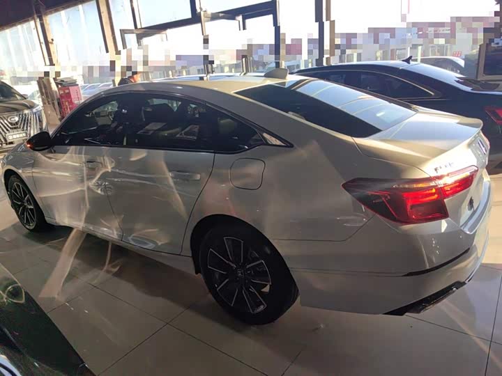 Фото 5 - Honda Inspire