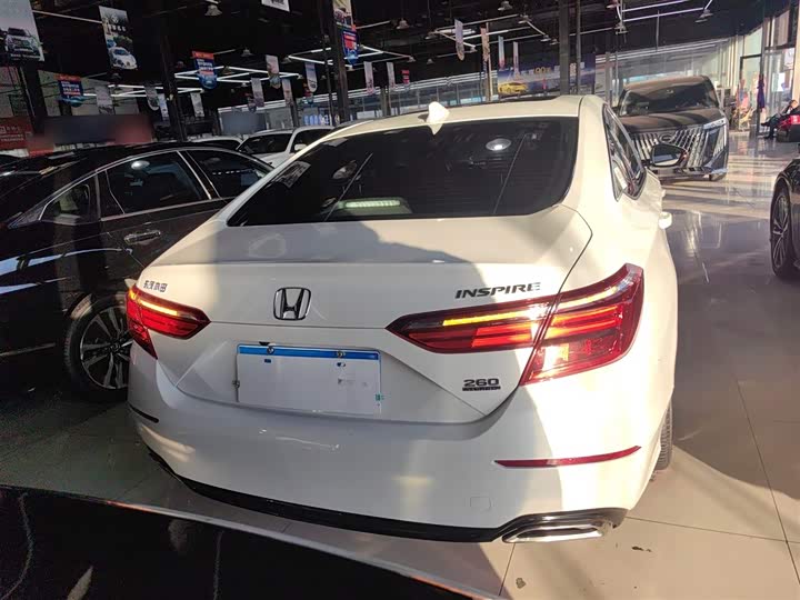 Фото 6 - Honda Inspire