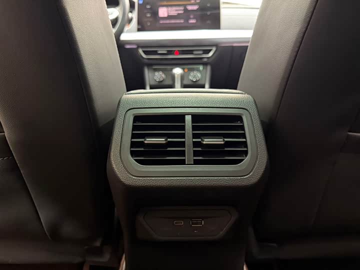 Фото 19 - Volkswagen Lavida