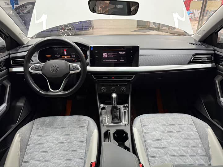 Фото 20 - Volkswagen Lavida