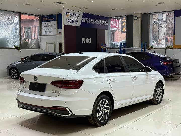 Фото 4 - Volkswagen Lavida