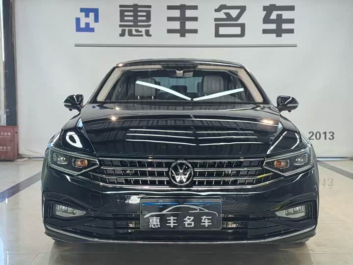 Фото 2 - Volkswagen Magotan