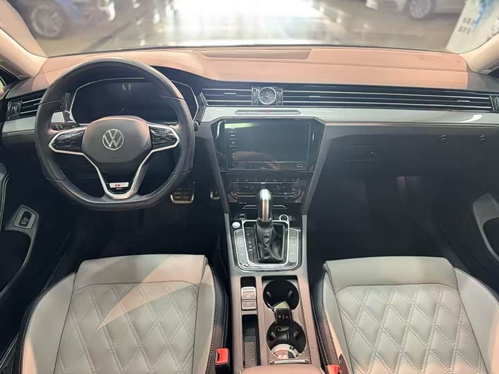 Фото 6 - Volkswagen Magotan