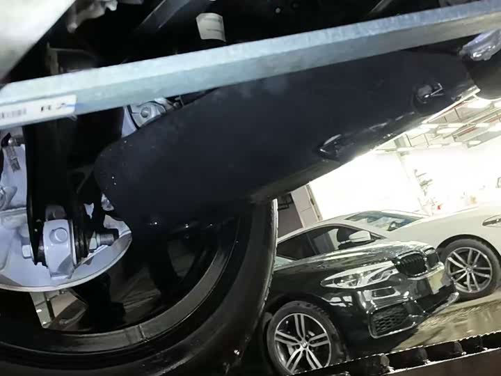 Фото 14 - BMW X5