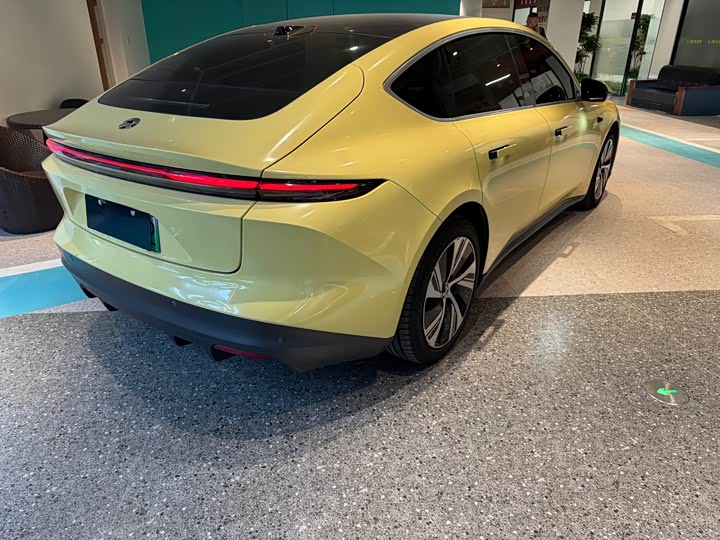 Фото 13 - Nio ET5