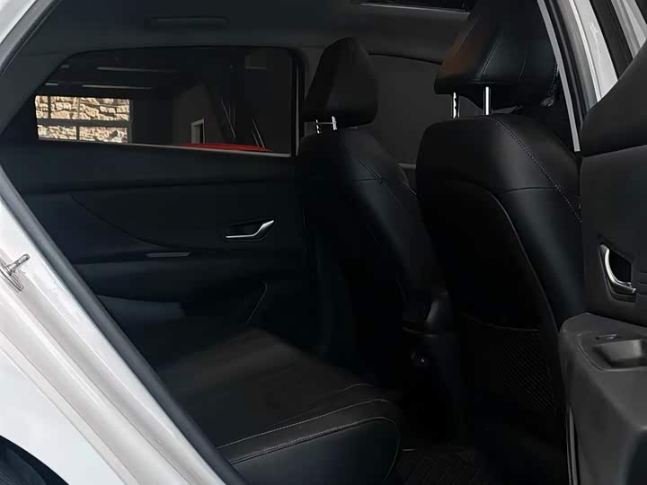 Фото 11 - Hyundai Elantra N line