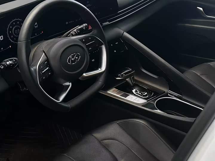 Фото 8 - Hyundai Elantra N line