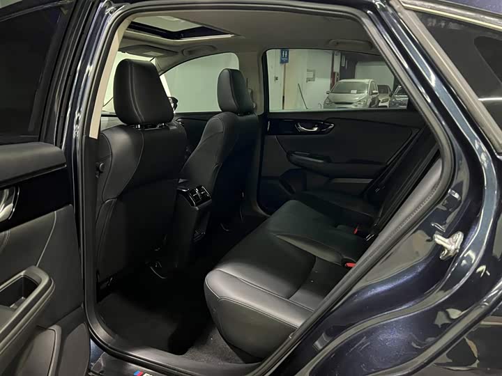 Фото 10 - Honda Envix