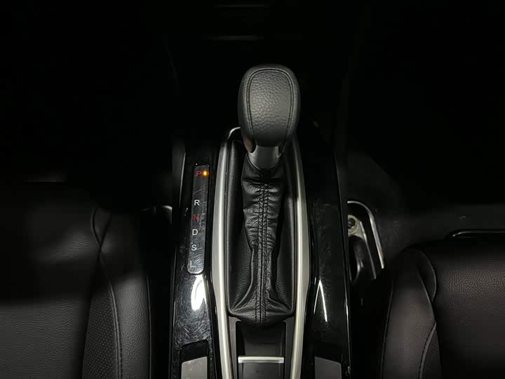 Фото 14 - Honda Envix