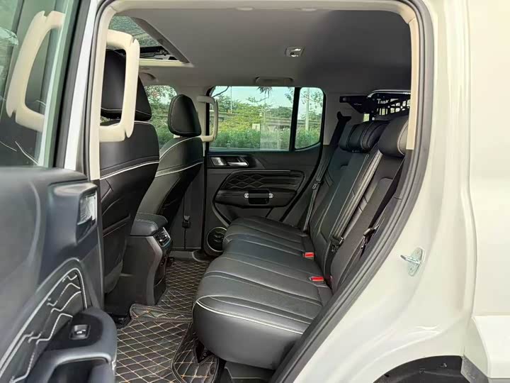 Фото 6 - Tank 300