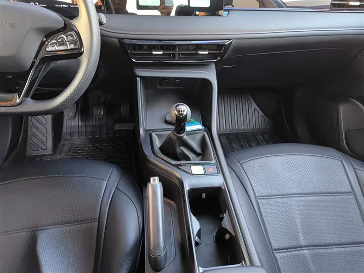 Фото 14 - Roewe i5