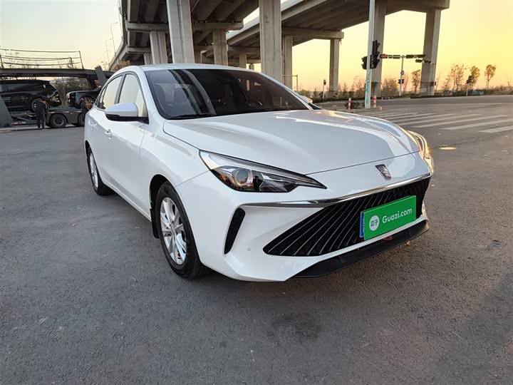 Фото 4 - Roewe i5