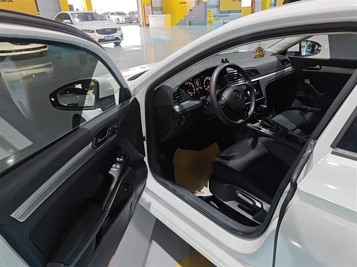 Фото 16 - Volkswagen Lamando L