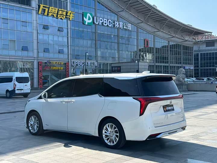 Фото 3 - Buick GL8 Century