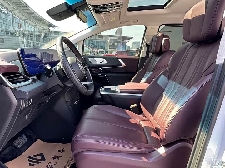 Фото 8 - Buick GL8 Century