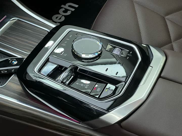 Фото 12 - BMW 7 Series