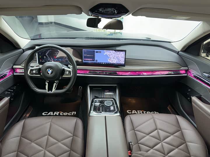 Фото 19 - BMW 7 Series