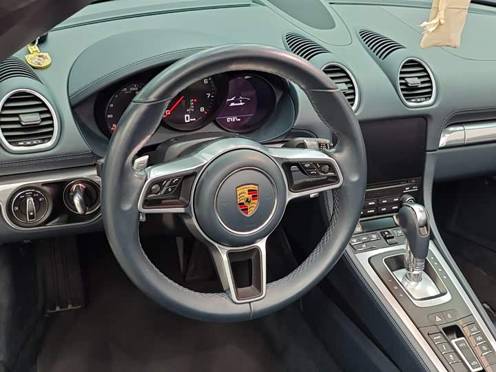 Фото 24 - Porsche 718