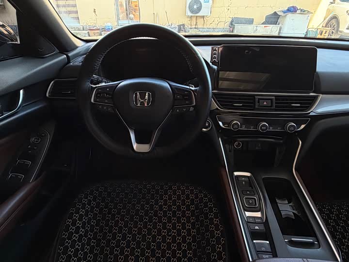 Фото 10 - Honda Inspire