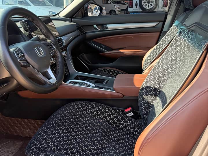 Фото 7 - Honda Inspire