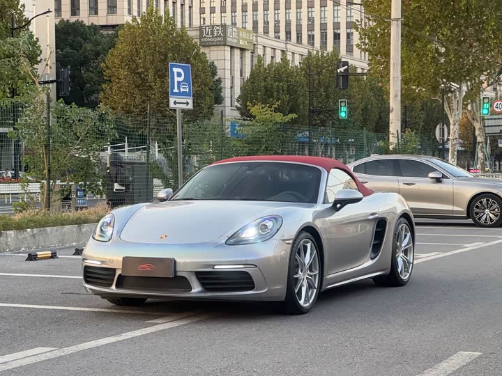 Фото 2 - Porsche 718