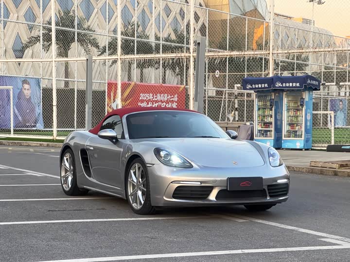 Фото 4 - Porsche 718