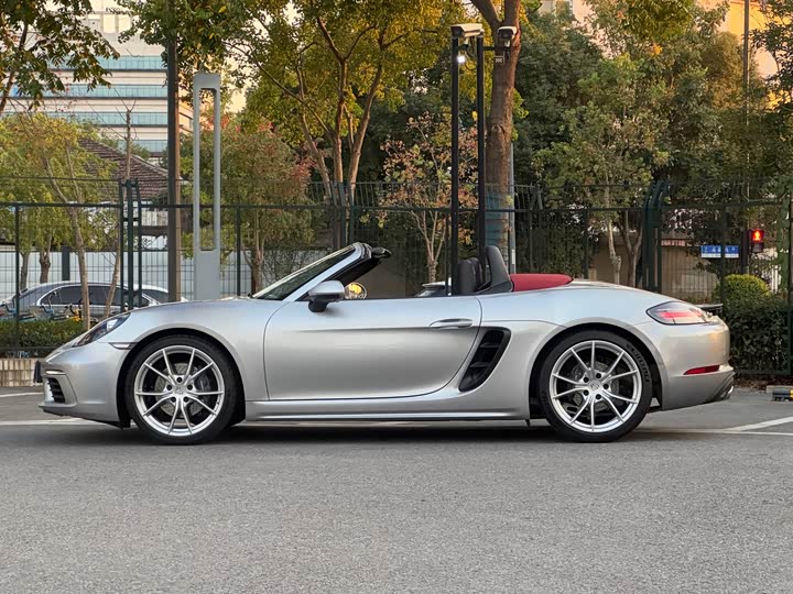 Фото 8 - Porsche 718