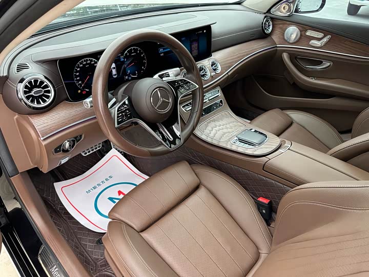 Фото 6 - Mercedes-Benz E-Class