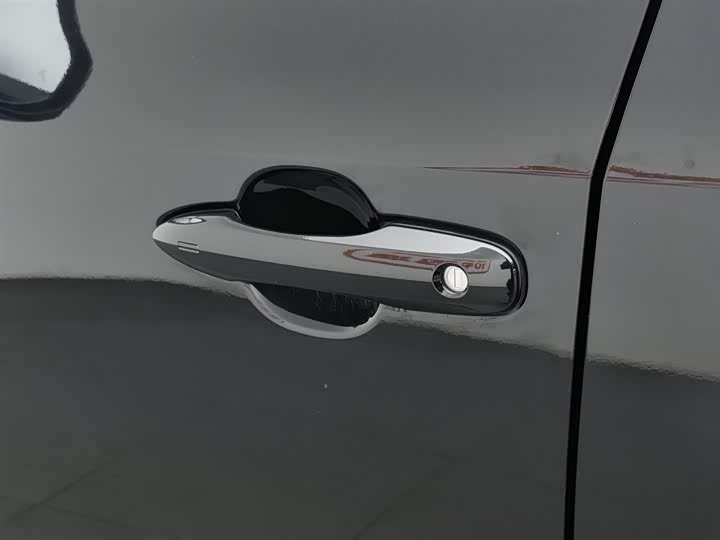 Фото 18 - Toyota bZ4X