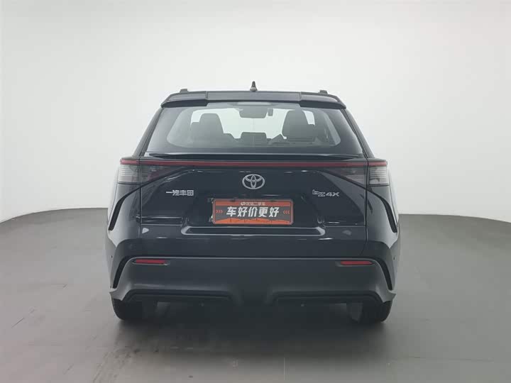 Фото 4 - Toyota bZ4X