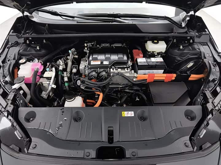 Фото 6 - Toyota bZ4X